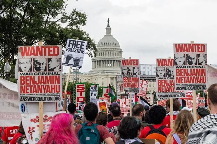 İnsanlığın utanç günü! Terör devleti İsrail’in Başbakanı Netanyahu ABD Kongresi’nde alkışlarla karşılandı