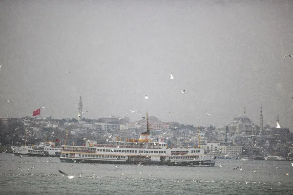 meteoroloji-yeni-hava-durumu-raporunu-yayinladi-istanbul-dahil-41-ile-sari-ve-turuncu-kodlu-uyari-istanbulda-k-1647671504536.jpg Meteoroloji yeni hava durumu raporunu yayınladı! İstanbul dahil 41 ile sarı ve turuncu kodlu uyarı | İstanbul'da kar yağışı devam edecek mi? Trafiğe çıkmayın - 2