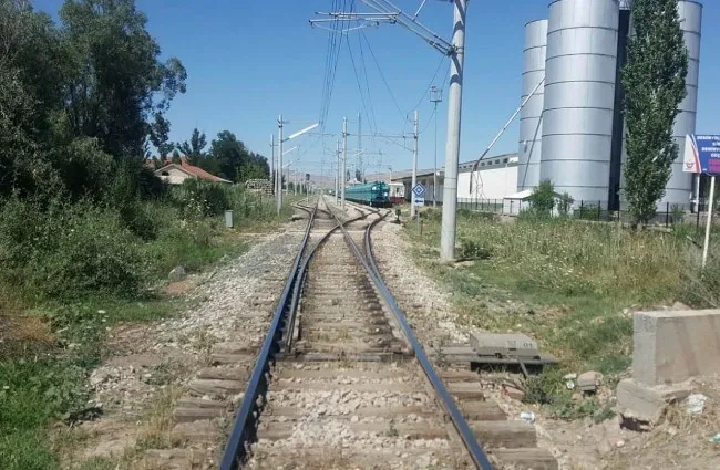 Kayseri'de 14 yaşındaki kıza cinsel istismarda bulunan 5 kişi tutuklandı - 1