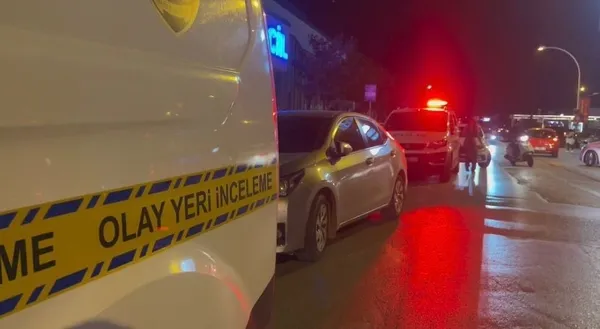 bursada-eglence-mekaninda-silahli-kavga-3-yarali-1695422186655.jpg Bursa'da eğlence mekanında silahlı kavga: 3 yaralı - 3