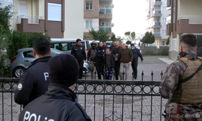 Antalya'da emekli astsubay dehşet saçtı! Birlikte yaşadığı kadını rehin aldı, 'Koronavirüslüyüm' diyerek polise tükürdü 2