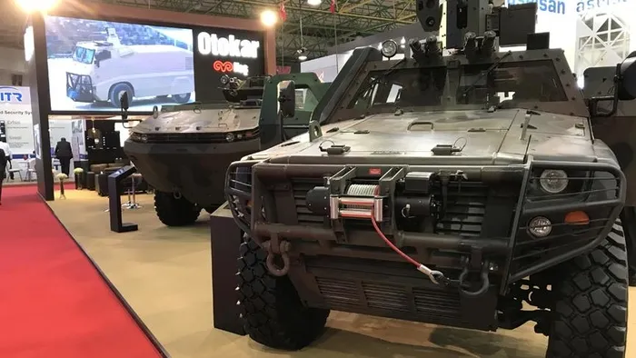 Otokar, Kuveyt'te Cobra II ve Arma 6x6 araçlarını görücüye çıkardı - 2