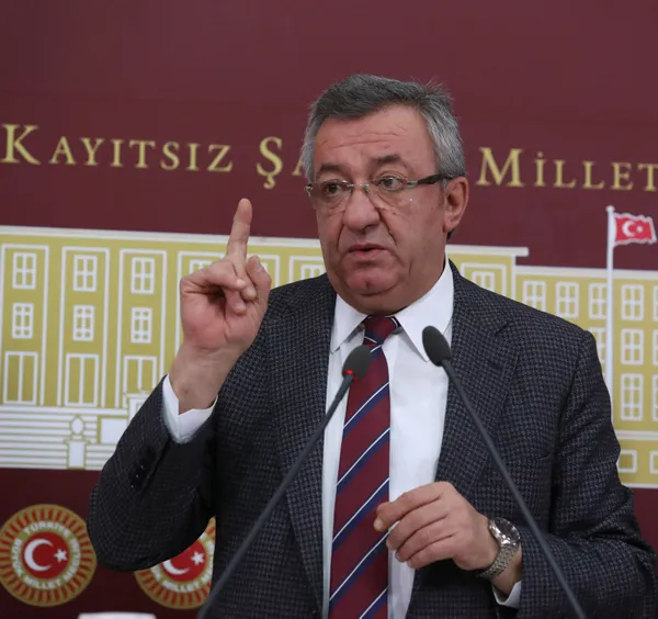 Millet İttifakı’nda kazan kaynıyor! ’Alevilik’ tartışmaları yeniden alevlendi: Ağıralioğlu ile Altay birbirine düştü
