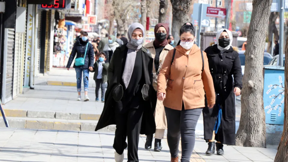 Kastamonu Valisi Avni Çakır isyan etti! Hasta ziyareti 42 kişiyi korona yaptı