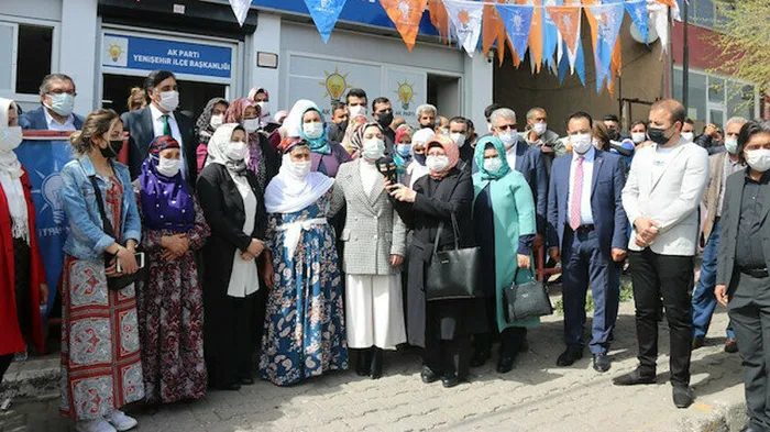 Diyarbakır'da AK Parti'ye dev katılım: 400 kişi AK Partili oldu - 1