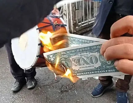 Dövizdeki düşüş Malatya'daki kayısı satıcılarını sevindirdi! Davul zurna ile dolar yaktılar - 4