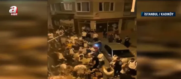 kadikoyde-genclerin-sinirsizca-eglencesine-tepki-yagdi-ermeni-kilisesinin-uzerinde-oynadilar-1626073837495.jpg Kadıköy'de gençlerin sınırsızca eğlencesine tepki yağdı! Ermeni Kilisesi'nin üzerinde oynadılar! - 2