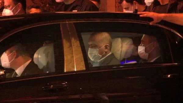 baskan-recep-tayyip-erdogandan-mahruze-kelese-surpriz-ziyaret-son-nefesime-kadar-oyum-erdogana-1619909067246.jpg Başkan Recep Tayyip Erdoğan'dan Mahruze Keleş'e sürpriz ziyaret: "Son nefesime kadar oyum Erdoğan'a" - 3