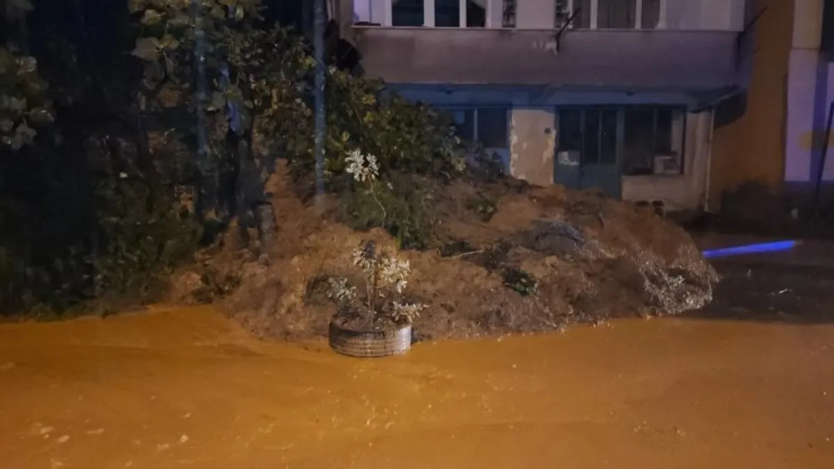 Zonguldak'ta heyelan! 6 kişi mahsur kaldı