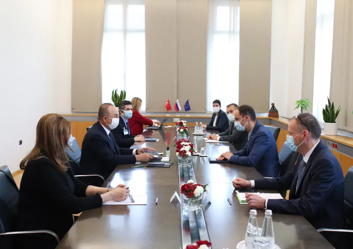 Dışişleri Bakanı Mevlüt Çavuşoğlu, Slovenyalı mevkidaşı Logar ile görüştü