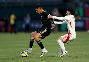 Fenerbahçe'de sakatlık şoku! Yeni transfer maça devam edemedi