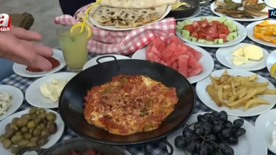 Adana’nın yöresel kahvaltı sofrası