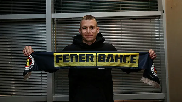 Fenerbahçe’nin yeni transferi Attila Szalai sağlık kontrolünden geçirildi