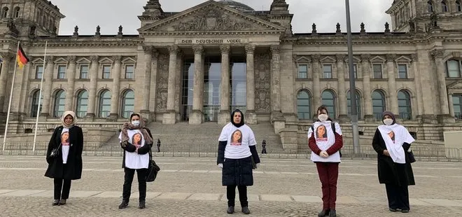 Türk anne Almanya’da PKK’nın kaçırdığı kızı için Federal Meclis önünde eylem yaptı