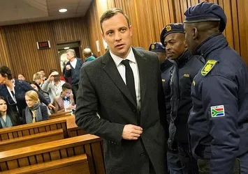 Oscar Pistorius davasında karar: 6 yıl hapis