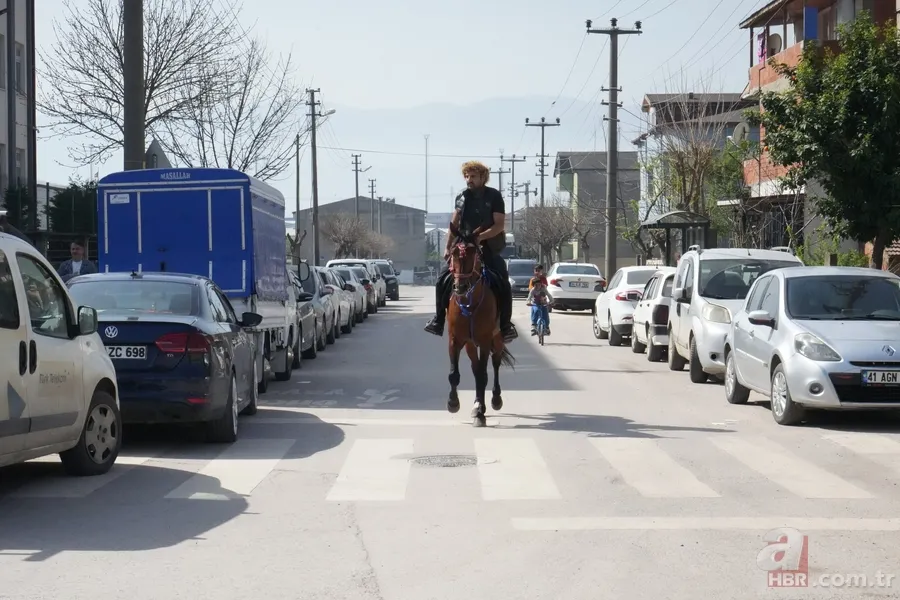 Oy vermeye gelen vatandaşlar şoke oldu! Alper Gezeravcı’dan esinlenip böyle sandığa geldi 21