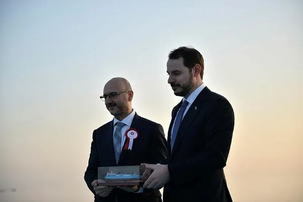 Dünyanın en büyük FSRU gemisini Bakan Albayrak açtı - 3