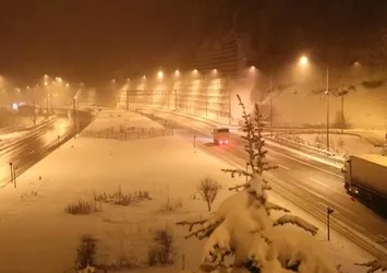 Bolu Dağı'nda yoğun kar yağışı