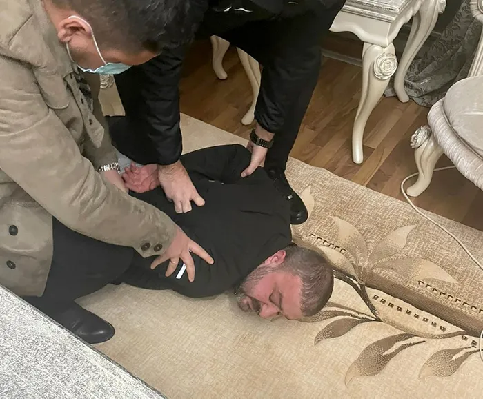 Son dakika: Sarallar suç örgütüne ağır darbe! Tırpan operasyonunda yöneticisi yakalandı