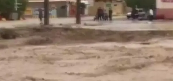 İran’da sel felaketi! 2 kişi hayatını kaybetti