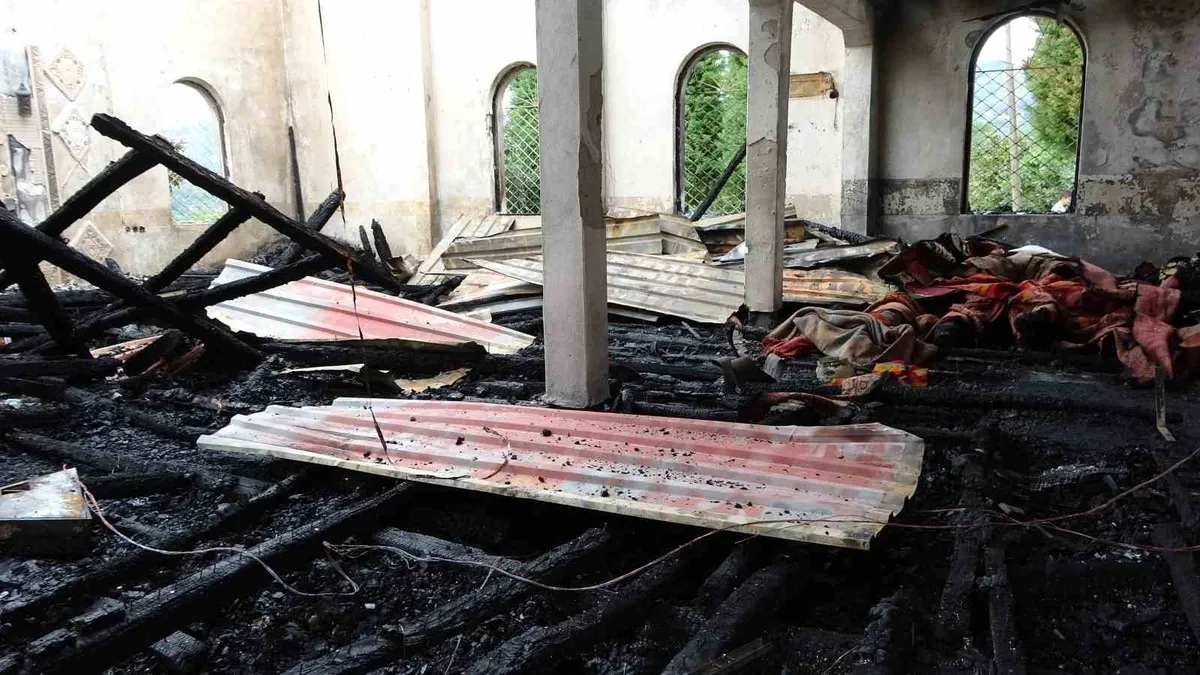Ordu’da 60 yıllık cami çıkan yangın nedeniyle küle döndü