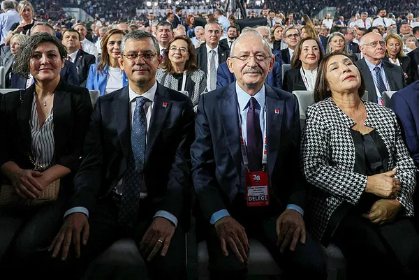 1699166012374.jpg CHP'de Özgür Özel'in genel başkan olması sonrası Barış Yarkadaş'ın o sözleri yeniden gündem oldu! Mesleği bırakacak mı? - 1