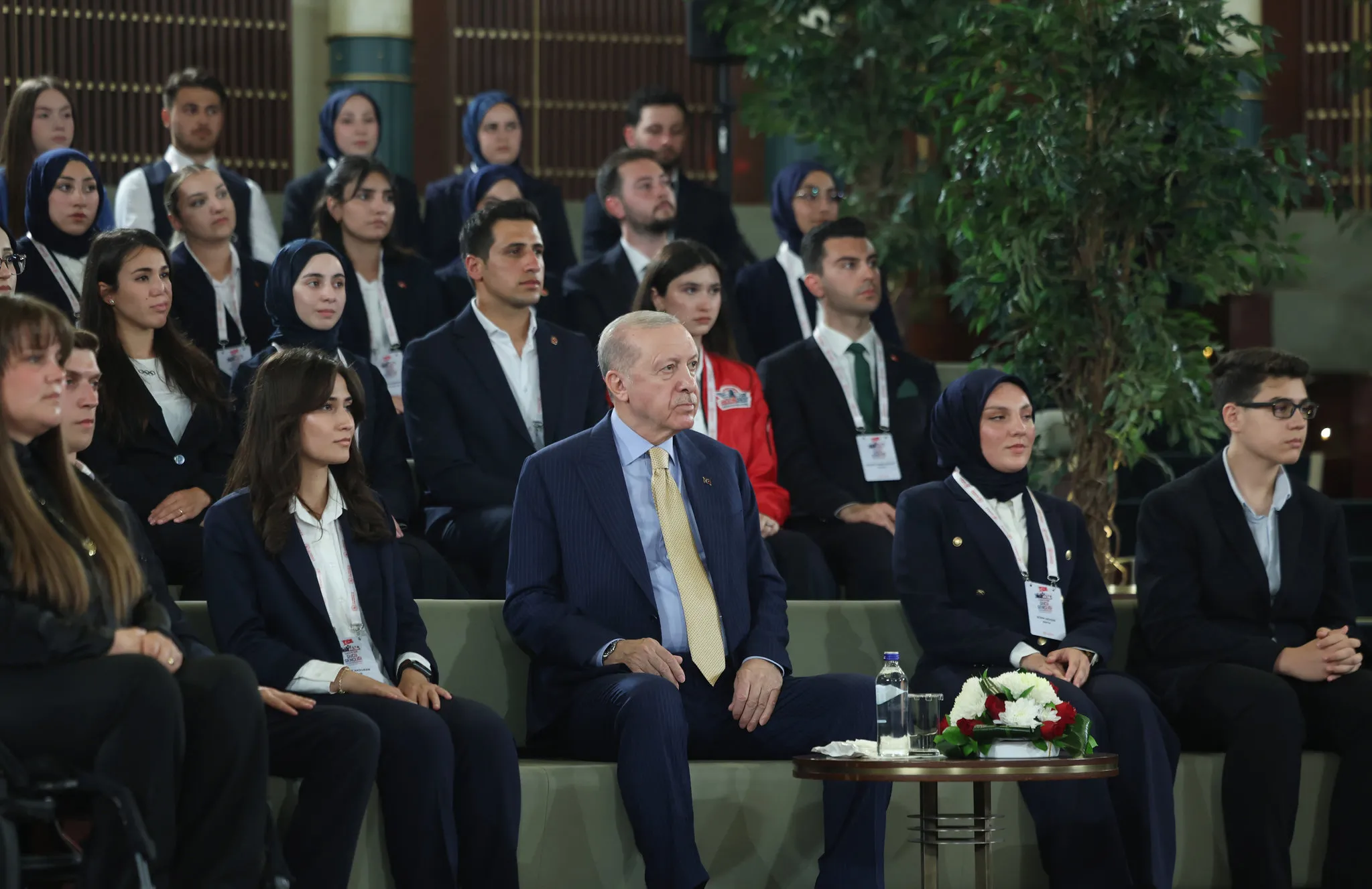 Başkan Erdoğan 19 Mayıs'ta gençler ve sporcularla bir araya geldi: Kirli elleri arkasında kim olduğuna bakmadan kırarız