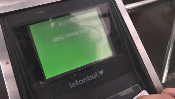 1692169461797.jpg İstanbulkart'ı evde unuttuysanız yandınız! Büyük soygun: Kredi kartıyla metrobüs 60, otobüs 30 TL