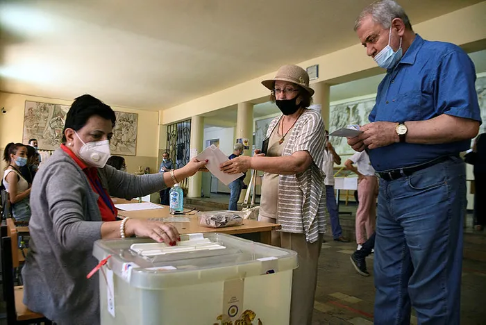 Son dakika: Ermenistan’daki başbakanlık seçimini Paşinyan’ın partisi kazandı
