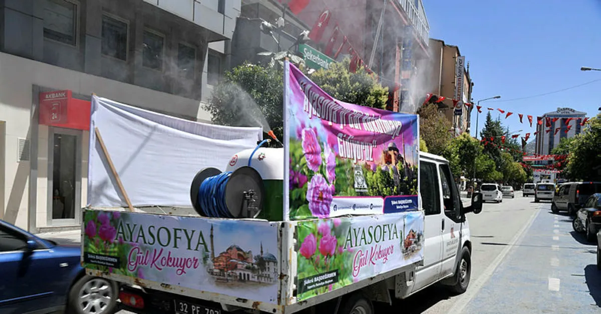 Ayasofya’yı gül kokusu saracak