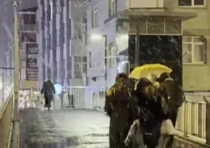 İstanbul’da beklenen kar başladı!