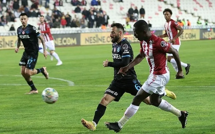 Trabzonspor’da transfer ateşi yandı! Nenad Bjelica bizzat istedi! İşte hedefteki isim