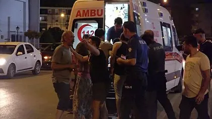 ¡Dos coches chocaron de frente! Se convirtió en una zona de guerra.