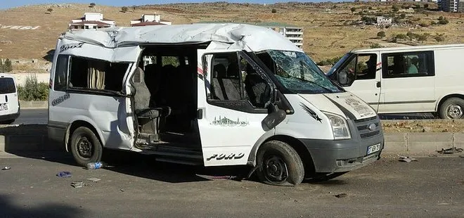 Son dakika: Gaziantep’te otomobille çarpışan minibüs takla attı! Yaralılar var