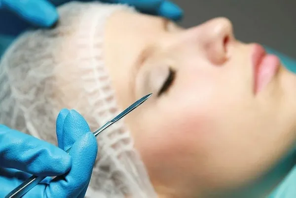 guzellik-salonlarina-tibbi-islem-cezasi-milyonluk-botoks-1664949534968.jpg Güzellik salonlarına tıbbi işlem cezası! - 6
