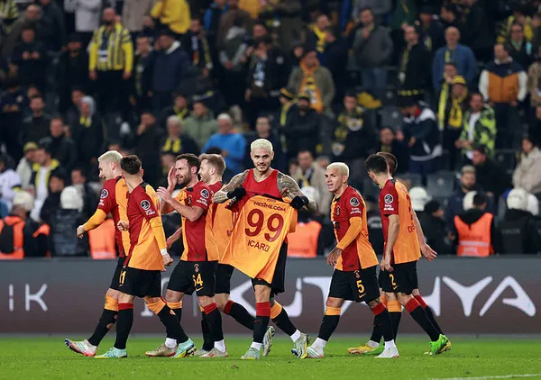 Zirve yarışında dev derbi! Nefesler tutuldu! İşte Fenerbahçe-Galatasaray maçının muhtemel 11’leri...