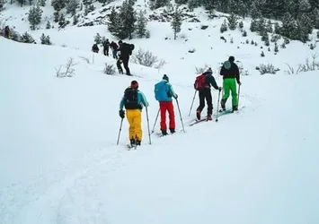 Son dakika | Artvin'de çığ faciası: 2 ölü 7 yaralı