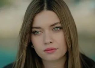 A.B.İ’nin Çağla’sı Afra Saraçoğlu hakkında bilinmeyen 7 gerçek!