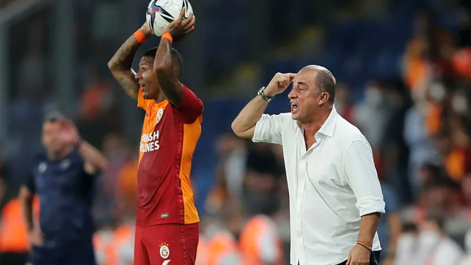 Galatasaray'da gönderilecek isimler belli oldu! Terim biletlerini kesti