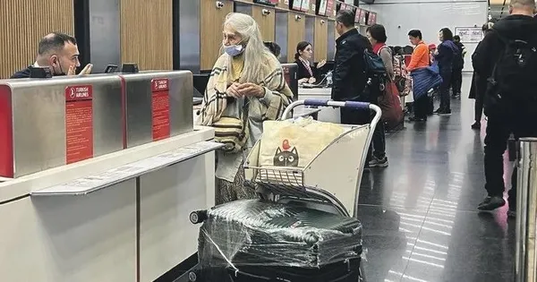 1710309509184.jpeg Tom Hanks'in ünlü 'Terminal' filmi İstanbul'da gerçek oldu! 1 aydır havalimanında yatıp kalkıyor - 1