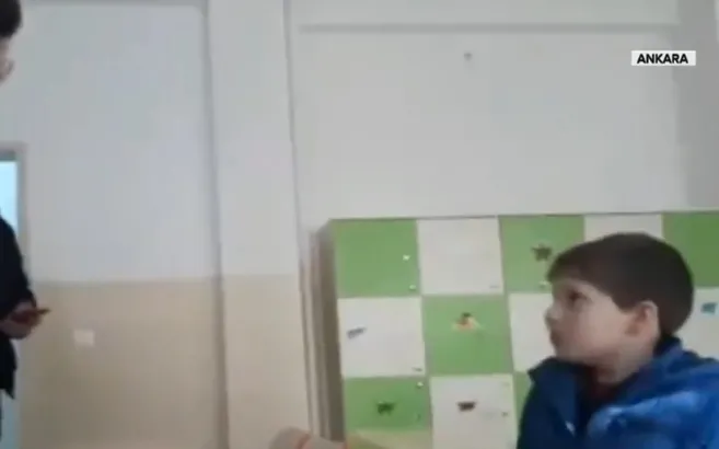 Son dakika: Ankara’daki ilkokulda o görüntüler olay olmuştu! Öğretmen hakkında flaş karar…