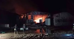 Sera ve yanındaki depo yandı