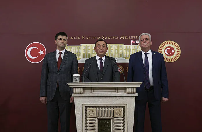 CHP’den istifa eden Mehmet Ali Çelebi’den Kemal Kılıçdaroğlu ve Özgür Özel’e ’Hodri meydan’ çıkışı