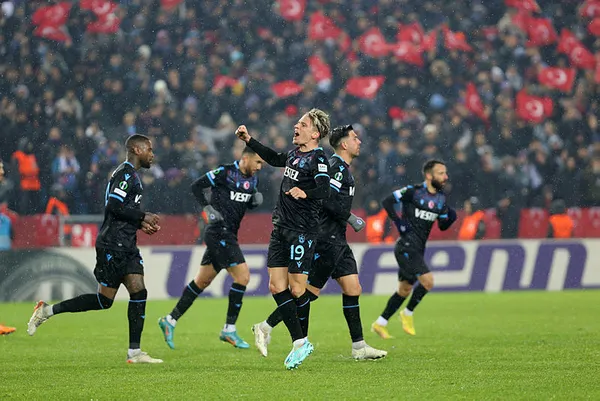 Gecenin kazananı Türkiye! Trabzonspor 1-0 Basel MAÇ SONUCU-ÖZET