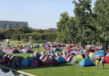 Fransa'da 2 binden fazla çocuk evsiz