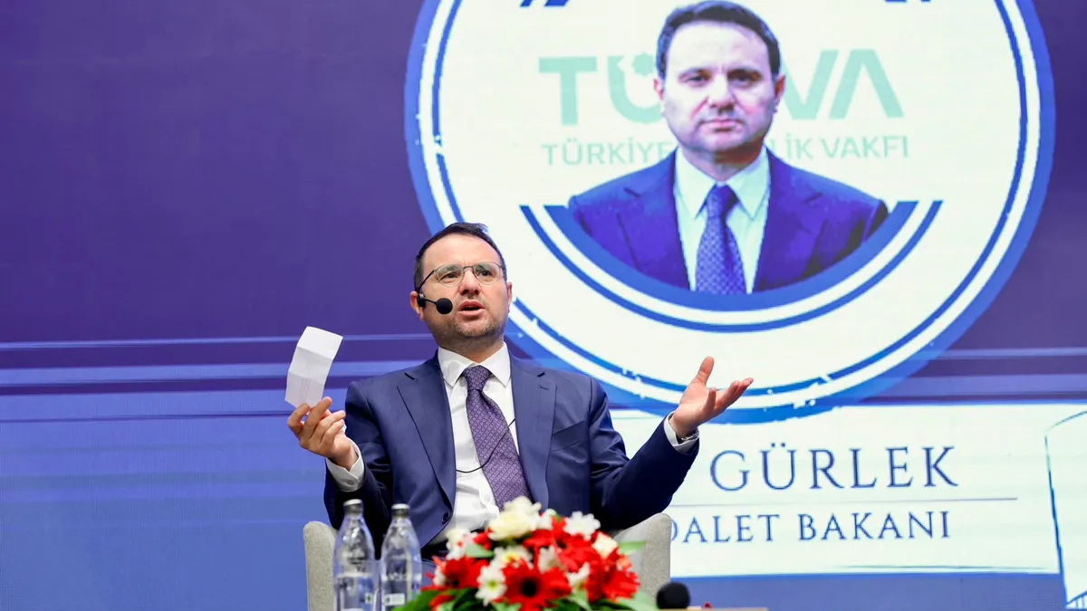 Adalet Bakanı Akın Gürlek'ten gençlere net mesaj: "Hiçbir suç odağının karşısında geri adım atmayacağız"