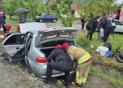 Bolu Dağında otomobil kanala uçtu