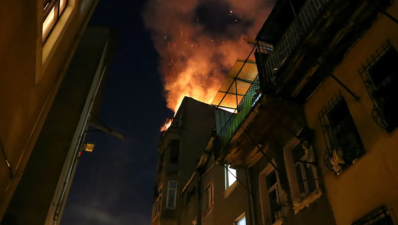 Beyoğlu'nda yangın