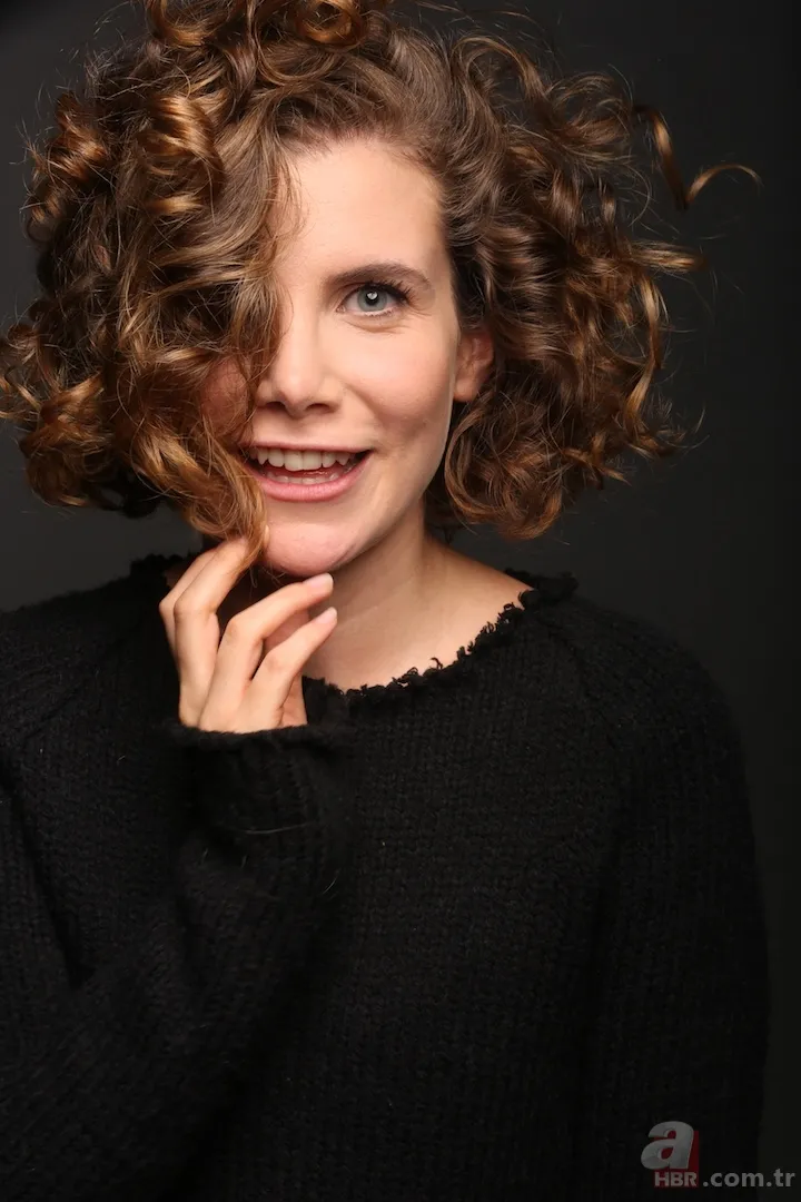 Sefirin Kızı’nın yıldızı Edip Tepeli’nin eşi Ayşecan Tatari’nin karnı burnunda pozuna beğeni yağdı! 5