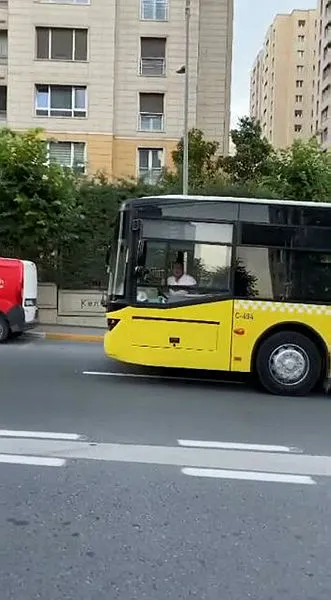 İETT otobüsü şoförü ile yolcular arasındaki "kart basma" tartışma kameraya yansıdı - 5